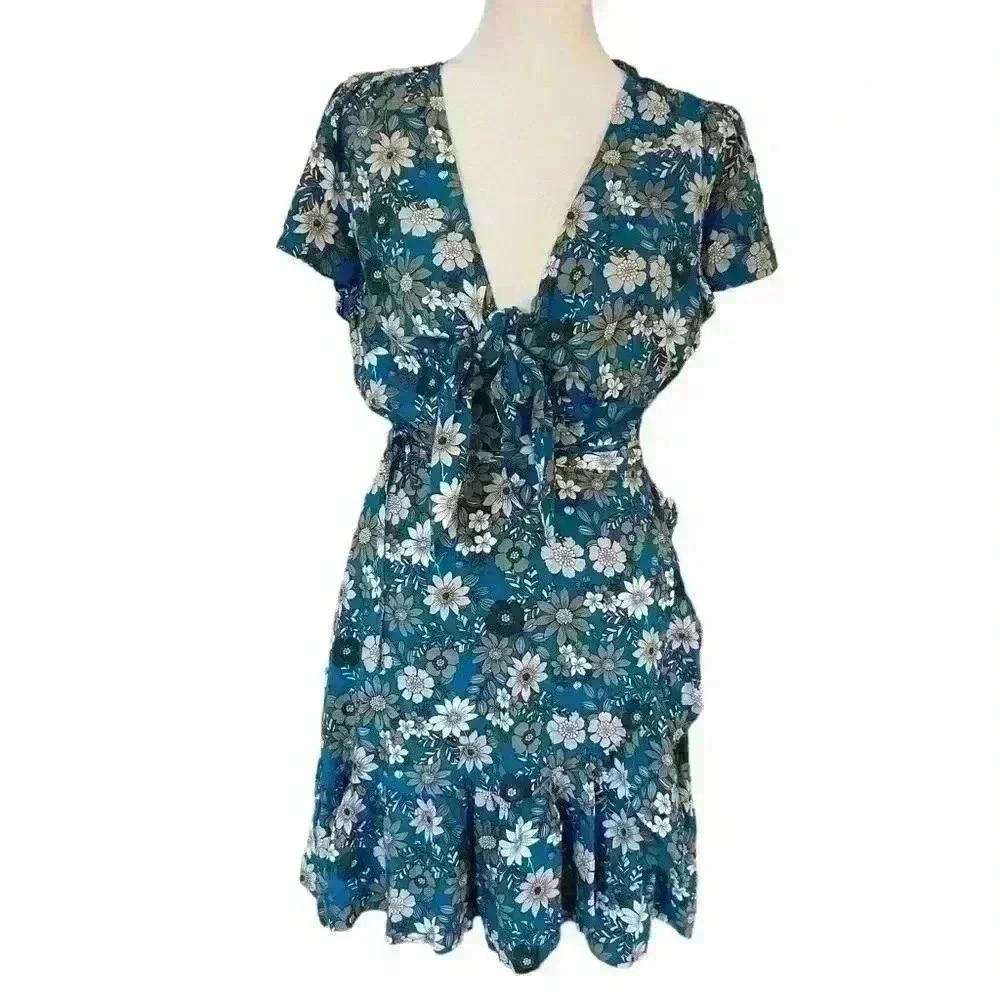 LOFT Ann Taylor Beach Swim Cover up Wrap Dress Size M Keyhole Floral Resortwear